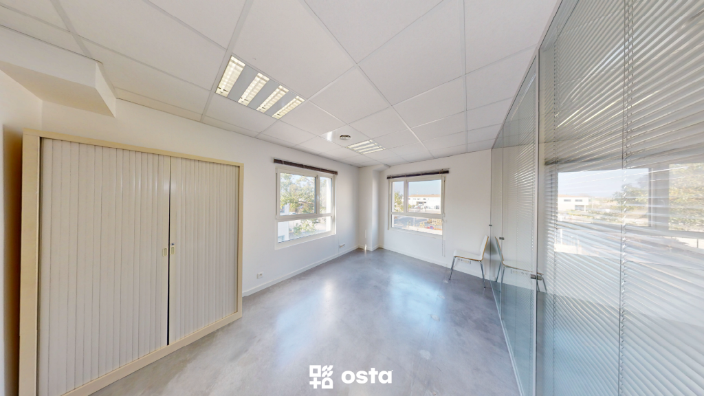 EXCLUSIVITE vente de bureaux professionnels La Moutonne – 160m2 + places de parking
