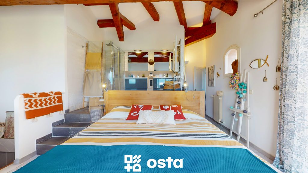 EXCLUSIVITE   HYERES – Villa T6 avec vue mer sur les Îles d’Or   Secteur résidentiel Costebelle