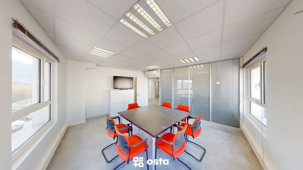 EXCLUSIVITE vente de bureaux professionnels La Moutonne – 160m2 + places de parking