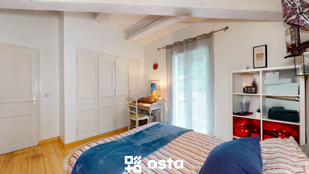 EXCLUSIVITE   HYERES – Villa T6 avec vue mer sur les Îles d’Or   Secteur résidentiel Costebelle