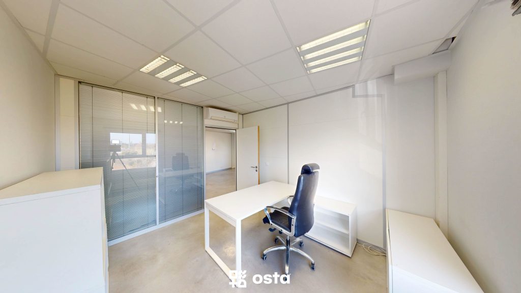 EXCLUSIVITE vente de bureaux professionnels La Moutonne – 160m2 + places de parking